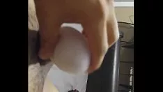 播放 拉丁裔手工作与腾加蛋