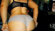 Oynat Milf cum bir ön balmumu alır!