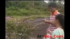 Reproduzir Plunked up e definido em turnê