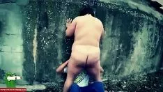 再生 ホームレスの人が柵rにfuworld-beaterを配置します。セックスカムdie047