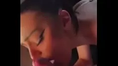 播放 有影响力的辣妹