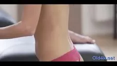 চালান অনুরাগী ব্রুনেটের প্রিয়জনের জন্য সাম বাজুকা ঘোড়ায় চড়া এবং বার্কার-টাইটেল ফাক