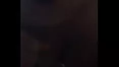 Oynat O bir farenks keçi hayvanı