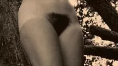 Riproduci Il mio enigma vivente, tempo di origine statue di nudo in natura