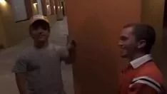 تشغيل لوني الشباب بالسكان