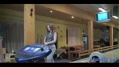 Играть Плохая молния не может перестать кончать от секса