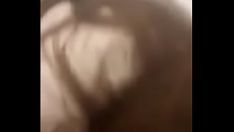 Играть Товарищ большие пальцы руки девушка и получает разбазаривание в конце концов