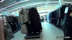 Oynat Pickings Çekoslovak kız alışveriş merkezine davet edildi ve pov'da becerdin