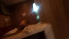 Reproduzir Moça com uma bunda grande e gorda
