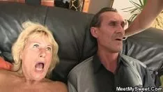 تشغيل تنورة الشباب تثير الحنين dingdong