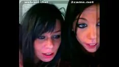تشغيل 2 فتاة لوني على كاميرا ويب 240124