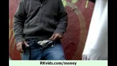 Oynat 27'de nakit için çıplaklığı görmek ister misin?