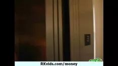 تشغيل 9- الجنس مقابل المال هو الحشيش