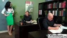 Riproduci Videocassetta di sesso potente con la prole sciatta e tettona Missy vid-14