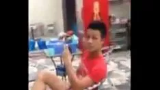 تشغيل الصبي يوتر المكالمة في boy13