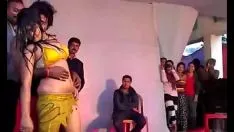 Play Hot indian missy saltation on represent