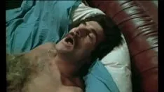 Riproduci Bocchino passionale e sesso soft - (l'indimenticabile porno vintage in restyling full hd)