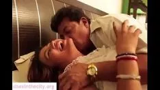 Putar Bocah tua dengan rekaman video seks missy muda India