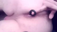 Oynat Amatör Avrupalı ​​Sürtük Yapay Penis ile Yoğun Anal Oyundan Hoşlanır - Solo Anal Mastürbasyon