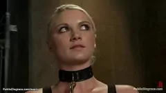 Redare Gangbang interracial hardcore: blonde legate în supunere publică și dominație dureroasă