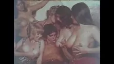 Jouer Les festivités ivres avant, 1972