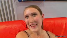 Putar slattern julia suction nonprofessional dan menerima sashays