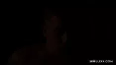 Oynat Adam beyazlatmak için gece abanoz ağacı kadınlık cinsel aşk kazımak